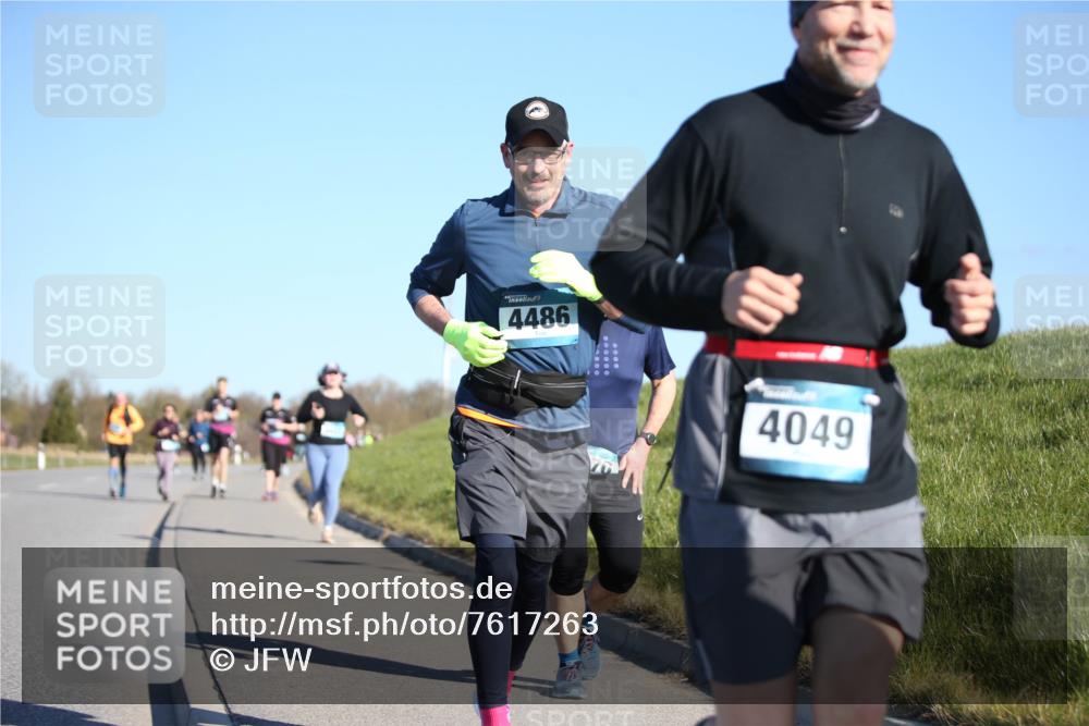 06.04.2025 - 44. Internationalen Wilhelmsburger Insellauf Jannik Wohlers http://msf.ph/oto/7617263 06.04.2025 09:41:53 Laufen 4486, 4049 meine-sportfotos.de