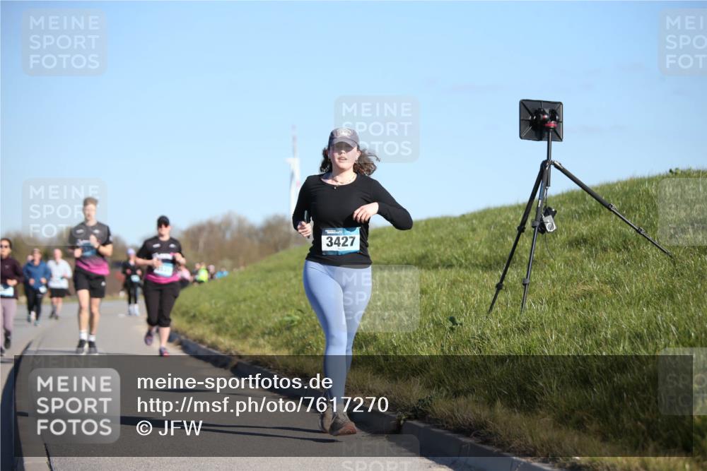 06.04.2025 - 44. Internationalen Wilhelmsburger Insellauf Jannik Wohlers http://msf.ph/oto/7617270 06.04.2025 09:41:56 Laufen 3427 meine-sportfotos.de