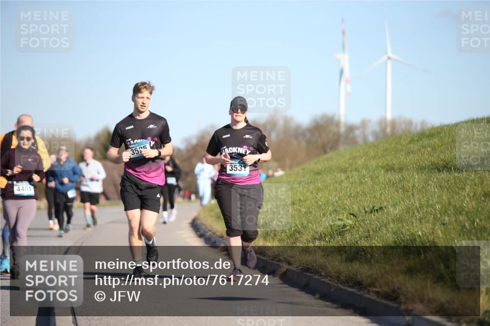 06.04.2025 - 44. Internationalen Wilhelmsburger Insellauf Jannik Wohlers http://msf.ph/oto/7617274 06.04.2025 09:41:58 Laufen 4401, 3505, 3531 meine-sportfotos.de