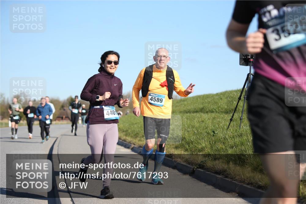 06.04.2025 - 44. Internationalen Wilhelmsburger Insellauf Jannik Wohlers http://msf.ph/oto/7617293 06.04.2025 09:42:04 Laufen 4401, 4589, 3525 meine-sportfotos.de