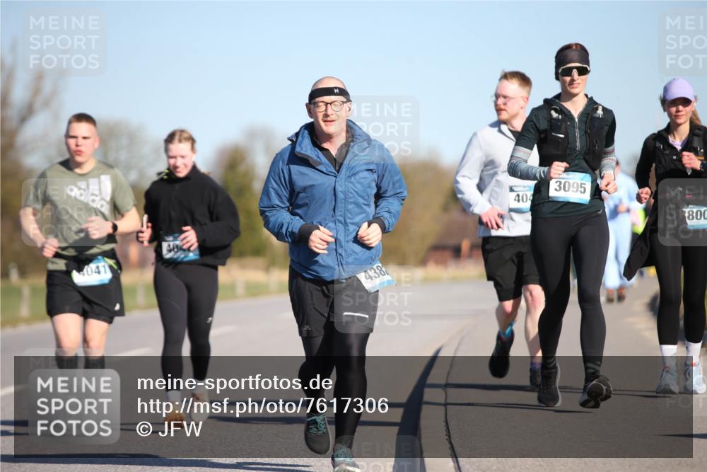 06.04.2025 - 44. Internationalen Wilhelmsburger Insellauf Jannik Wohlers http://msf.ph/oto/7617306 06.04.2025 09:42:09 Laufen 4041, 438, 404, 3095, 800 meine-sportfotos.de