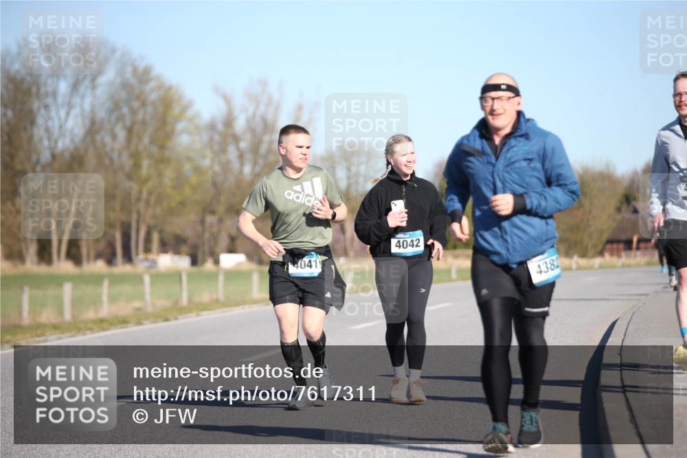 06.04.2025 - 44. Internationalen Wilhelmsburger Insellauf Jannik Wohlers http://msf.ph/oto/7617311 06.04.2025 09:42:10 Laufen 4041, 4042, 4382 meine-sportfotos.de