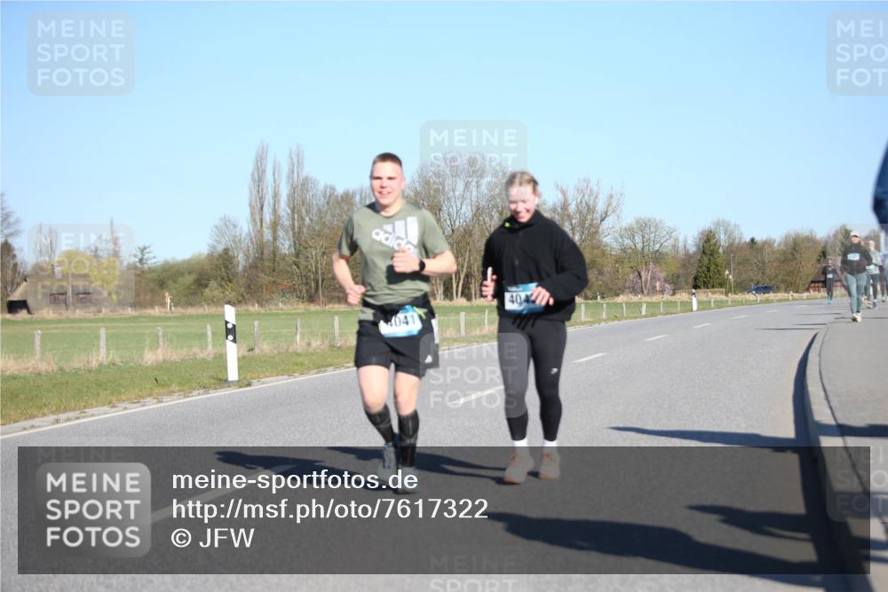 06.04.2025 - 44. Internationalen Wilhelmsburger Insellauf Jannik Wohlers http://msf.ph/oto/7617322 06.04.2025 09:42:13 Laufen 4041 meine-sportfotos.de
