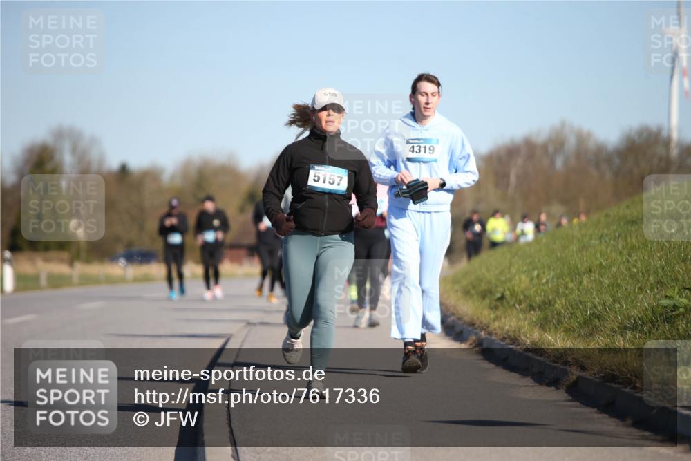 06.04.2025 - 44. Internationalen Wilhelmsburger Insellauf Jannik Wohlers http://msf.ph/oto/7617336 06.04.2025 09:42:20 Laufen 5157, 4319 meine-sportfotos.de