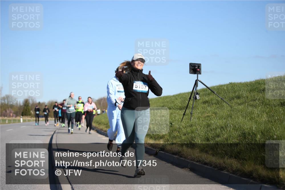 06.04.2025 - 44. Internationalen Wilhelmsburger Insellauf Jannik Wohlers http://msf.ph/oto/7617345 06.04.2025 09:42:24 Laufen 431, 5157 meine-sportfotos.de
