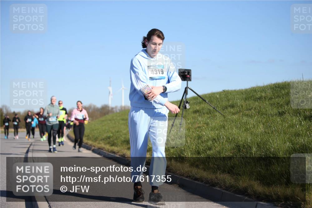06.04.2025 - 44. Internationalen Wilhelmsburger Insellauf Jannik Wohlers http://msf.ph/oto/7617355 06.04.2025 09:42:26 Laufen 4319 meine-sportfotos.de