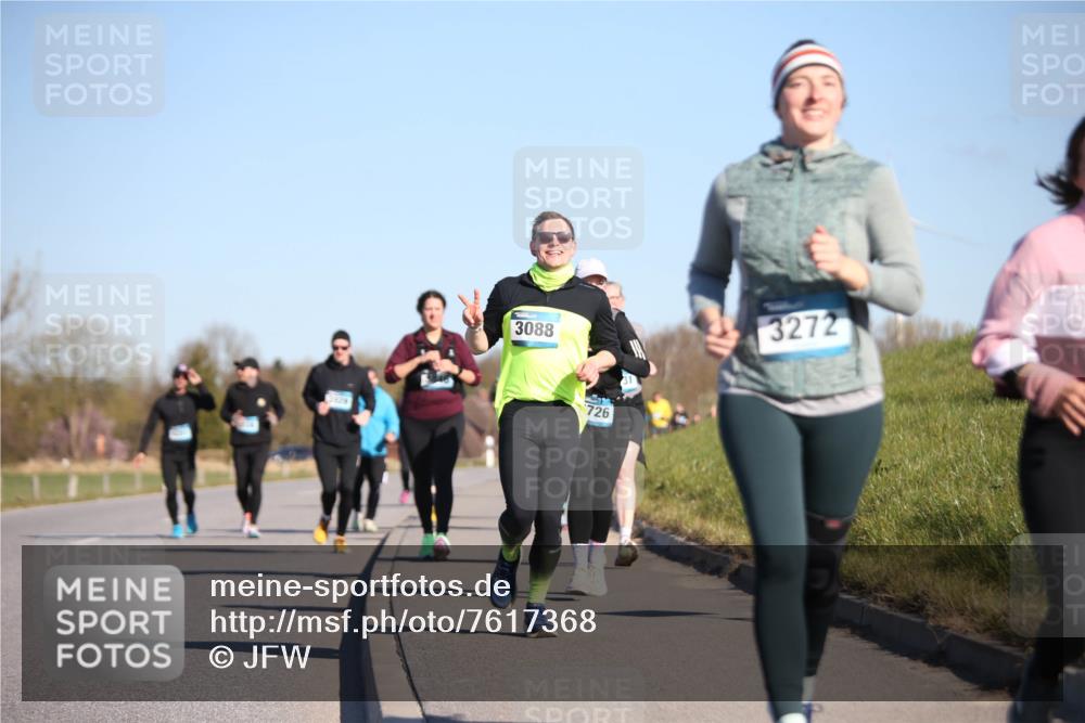 06.04.2025 - 44. Internationalen Wilhelmsburger Insellauf Jannik Wohlers http://msf.ph/oto/7617368 06.04.2025 09:42:30 Laufen 3629, 3088, 726, 3272 meine-sportfotos.de