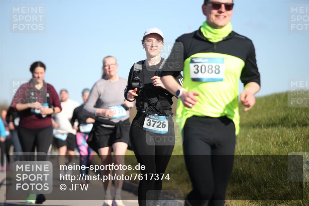 06.04.2025 - 44. Internationalen Wilhelmsburger Insellauf Jannik Wohlers http://msf.ph/oto/7617374 06.04.2025 09:42:32 Laufen 3726, 3088 meine-sportfotos.de