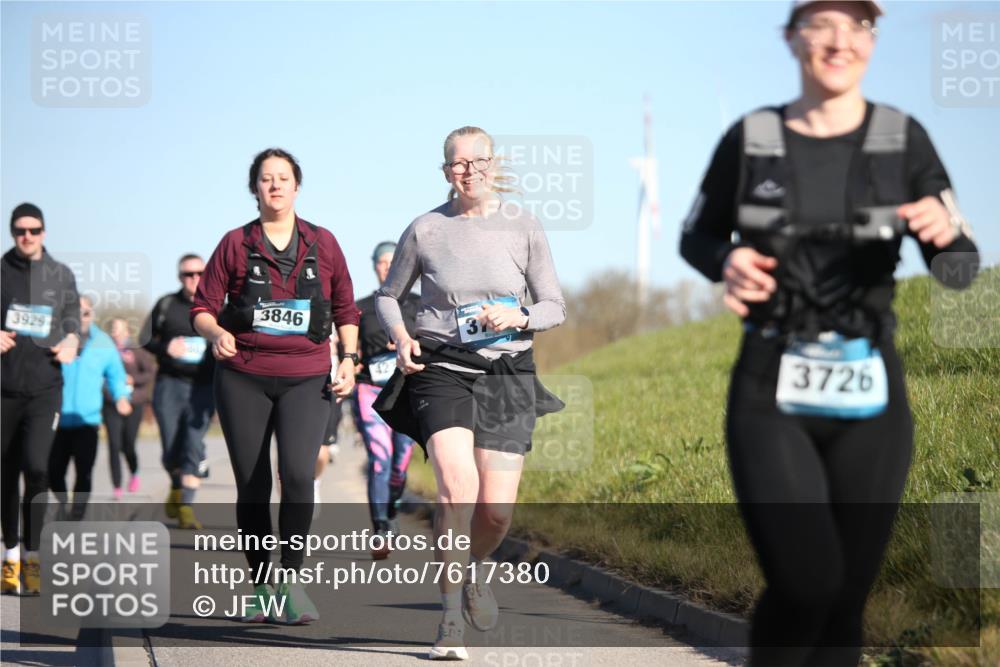 06.04.2025 - 44. Internationalen Wilhelmsburger Insellauf Jannik Wohlers http://msf.ph/oto/7617380 06.04.2025 09:42:33 Laufen 3929, 3846, 3, 3726 meine-sportfotos.de