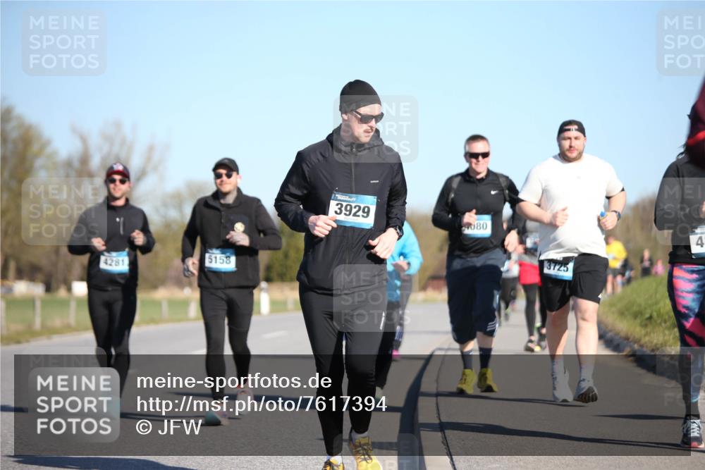 06.04.2025 - 44. Internationalen Wilhelmsburger Insellauf Jannik Wohlers http://msf.ph/oto/7617394 06.04.2025 09:42:36 Laufen 5158, 4281, 3929, 080, 3725, 4 meine-sportfotos.de