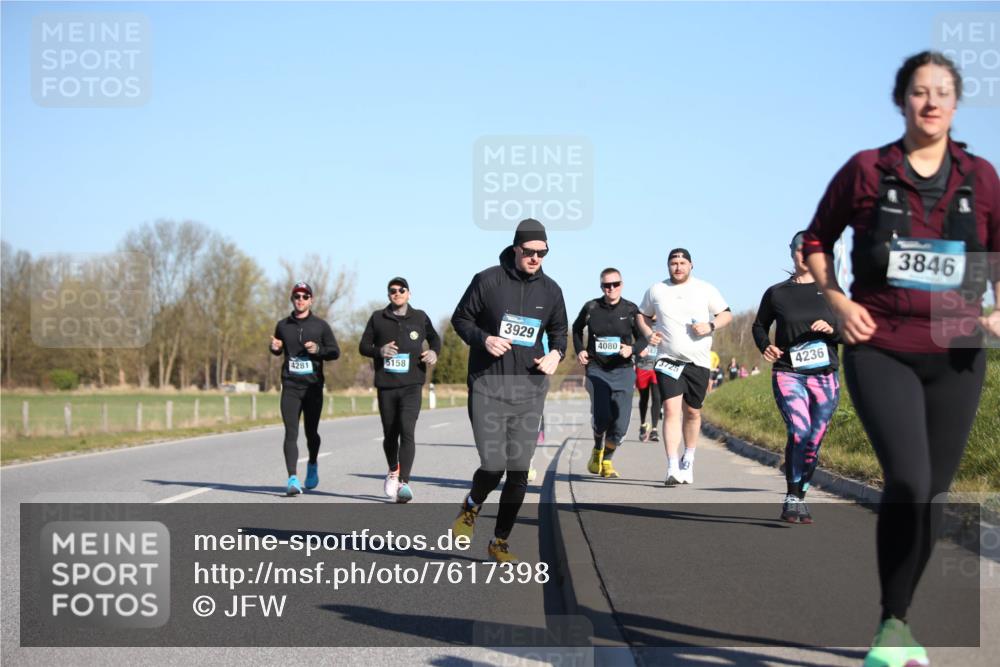 06.04.2025 - 44. Internationalen Wilhelmsburger Insellauf Jannik Wohlers http://msf.ph/oto/7617398 06.04.2025 09:42:37 Laufen 4281, 5158, 3929, 4080, 3725, 4236, 3846 meine-sportfotos.de