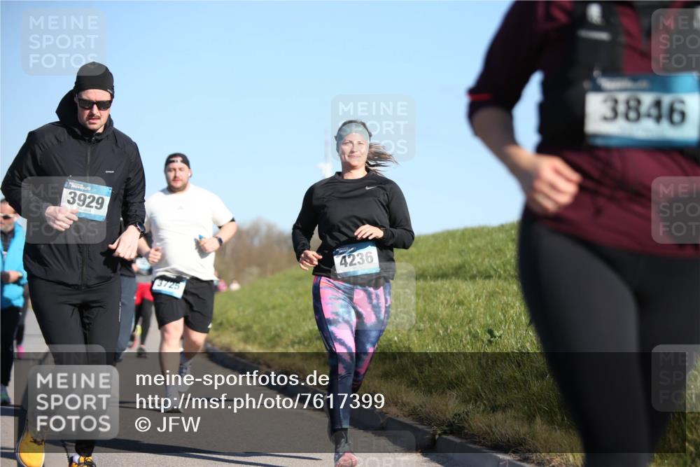 06.04.2025 - 44. Internationalen Wilhelmsburger Insellauf Jannik Wohlers http://msf.ph/oto/7617399 06.04.2025 09:42:38 Laufen 3929, 3725, 4236, 3846 meine-sportfotos.de