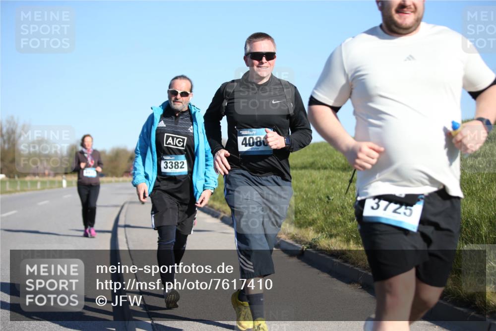 06.04.2025 - 44. Internationalen Wilhelmsburger Insellauf Jannik Wohlers http://msf.ph/oto/7617410 06.04.2025 09:42:42 Laufen 3382, 4080, 3725 meine-sportfotos.de