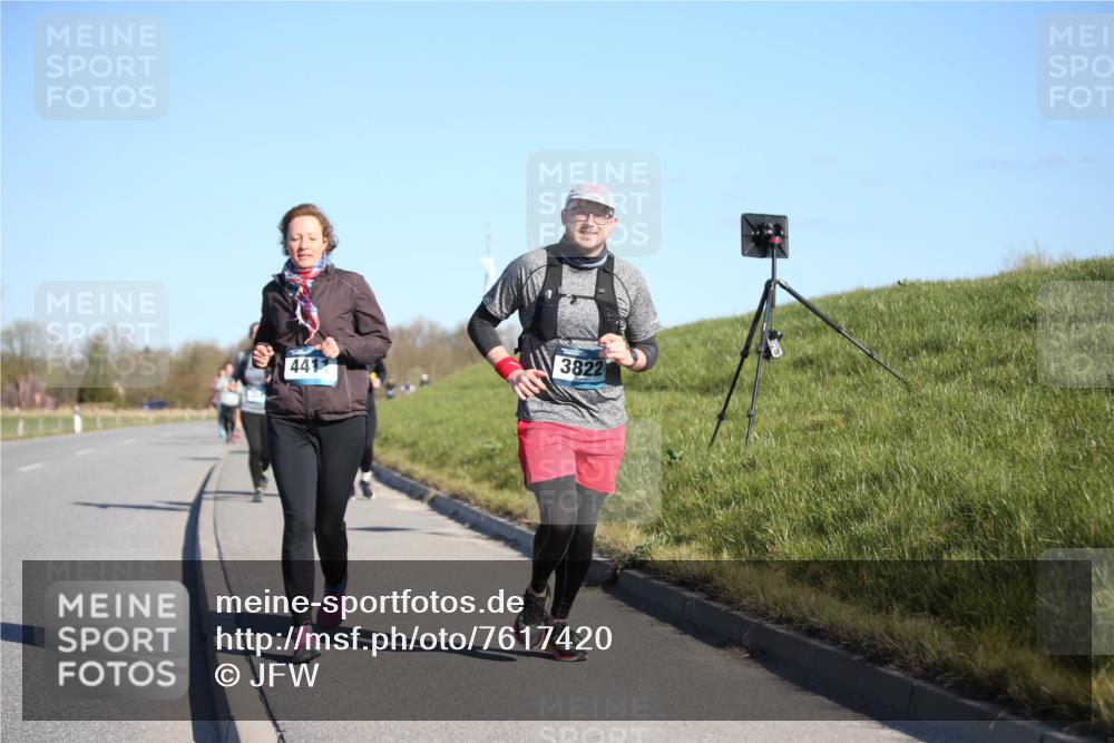 06.04.2025 - 44. Internationalen Wilhelmsburger Insellauf Jannik Wohlers http://msf.ph/oto/7617420 06.04.2025 09:42:45 Laufen 441, 3822 meine-sportfotos.de