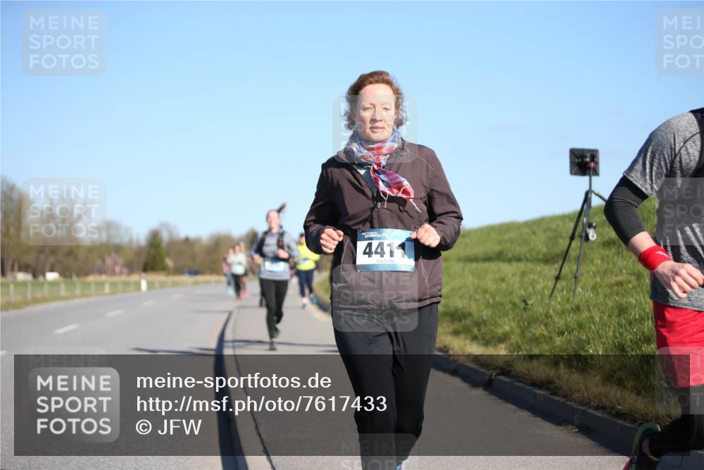 06.04.2025 - 44. Internationalen Wilhelmsburger Insellauf Jannik Wohlers http://msf.ph/oto/7617433 06.04.2025 09:42:46 Laufen 4411 meine-sportfotos.de