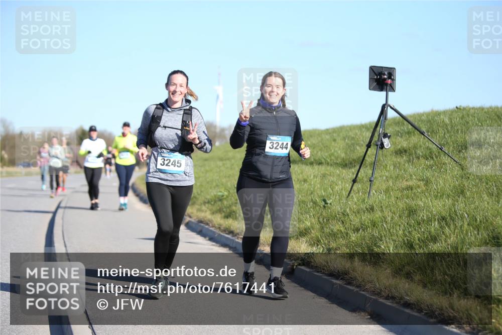 06.04.2025 - 44. Internationalen Wilhelmsburger Insellauf Jannik Wohlers http://msf.ph/oto/7617441 06.04.2025 09:42:49 Laufen 3245, 3244 meine-sportfotos.de