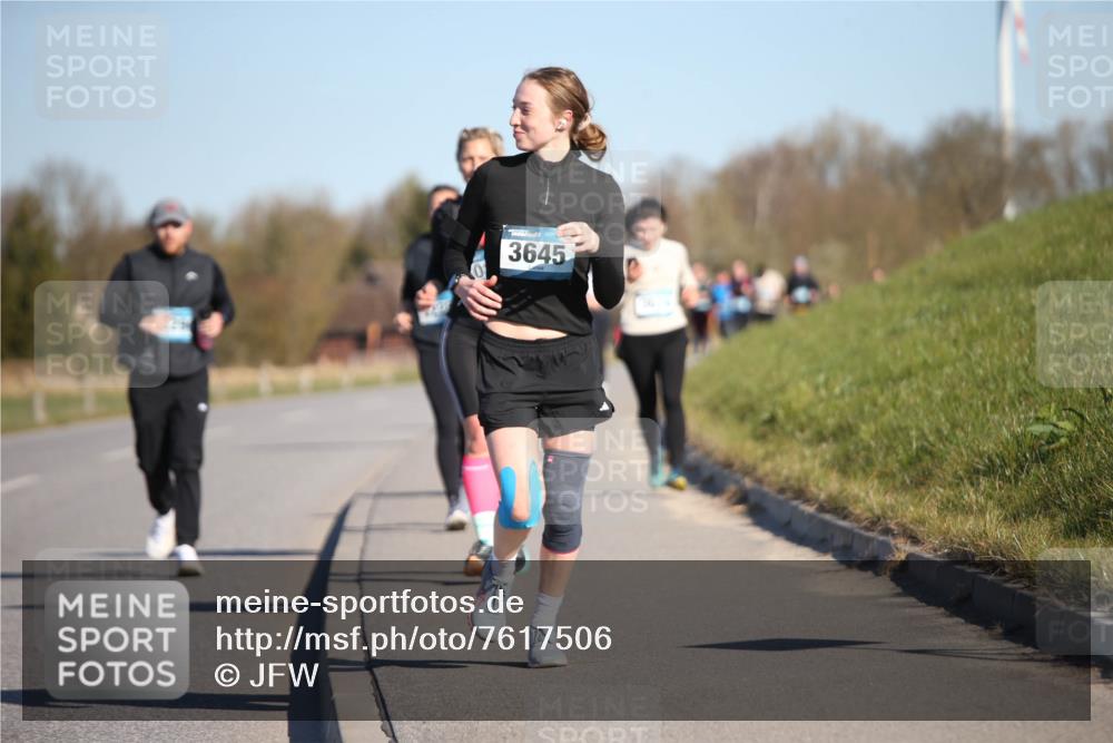 06.04.2025 - 44. Internationalen Wilhelmsburger Insellauf Jannik Wohlers http://msf.ph/oto/7617506 06.04.2025 09:43:09 Laufen 3645 meine-sportfotos.de