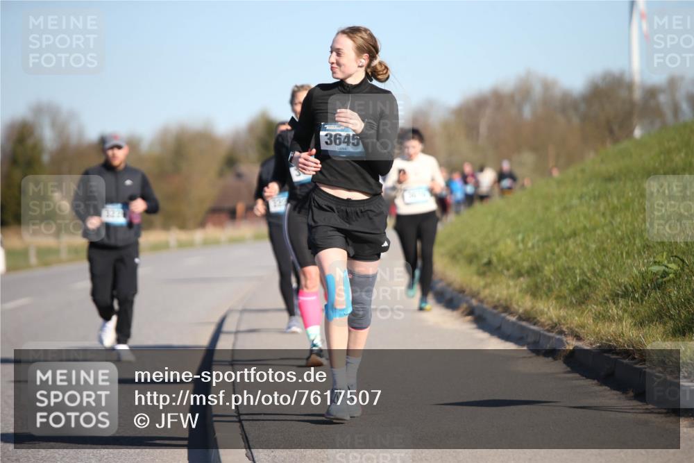 06.04.2025 - 44. Internationalen Wilhelmsburger Insellauf Jannik Wohlers http://msf.ph/oto/7617507 06.04.2025 09:43:09 Laufen 3645 meine-sportfotos.de