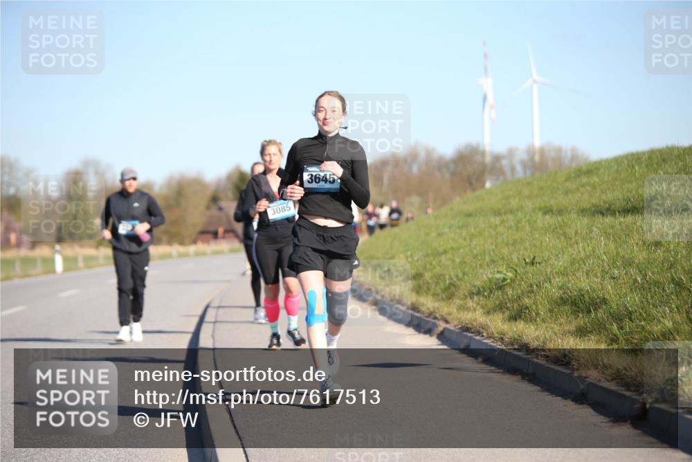06.04.2025 - 44. Internationalen Wilhelmsburger Insellauf Jannik Wohlers http://msf.ph/oto/7617513 06.04.2025 09:43:10 Laufen 3085, 3645 meine-sportfotos.de