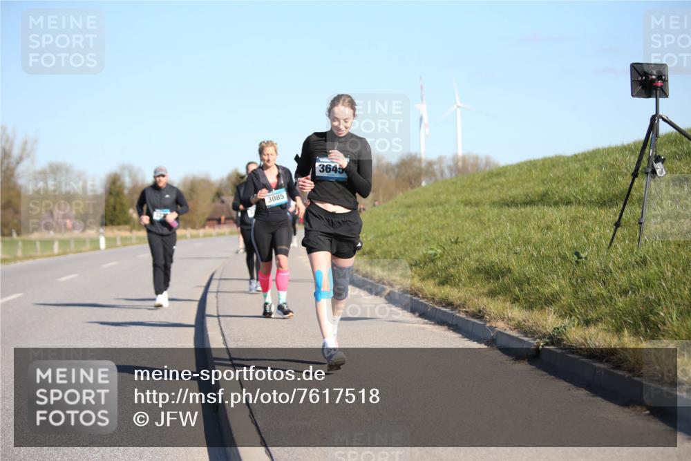 06.04.2025 - 44. Internationalen Wilhelmsburger Insellauf Jannik Wohlers http://msf.ph/oto/7617518 06.04.2025 09:43:11 Laufen 3085, 3645 meine-sportfotos.de