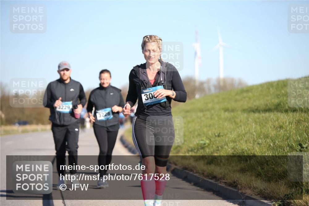 06.04.2025 - 44. Internationalen Wilhelmsburger Insellauf Jannik Wohlers http://msf.ph/oto/7617528 06.04.2025 09:43:14 Laufen 3229, 3226, 308 meine-sportfotos.de