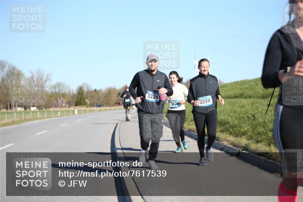 06.04.2025 - 44. Internationalen Wilhelmsburger Insellauf Jannik Wohlers http://msf.ph/oto/7617539 06.04.2025 09:43:16 Laufen 3229, 3676, 3228 meine-sportfotos.de