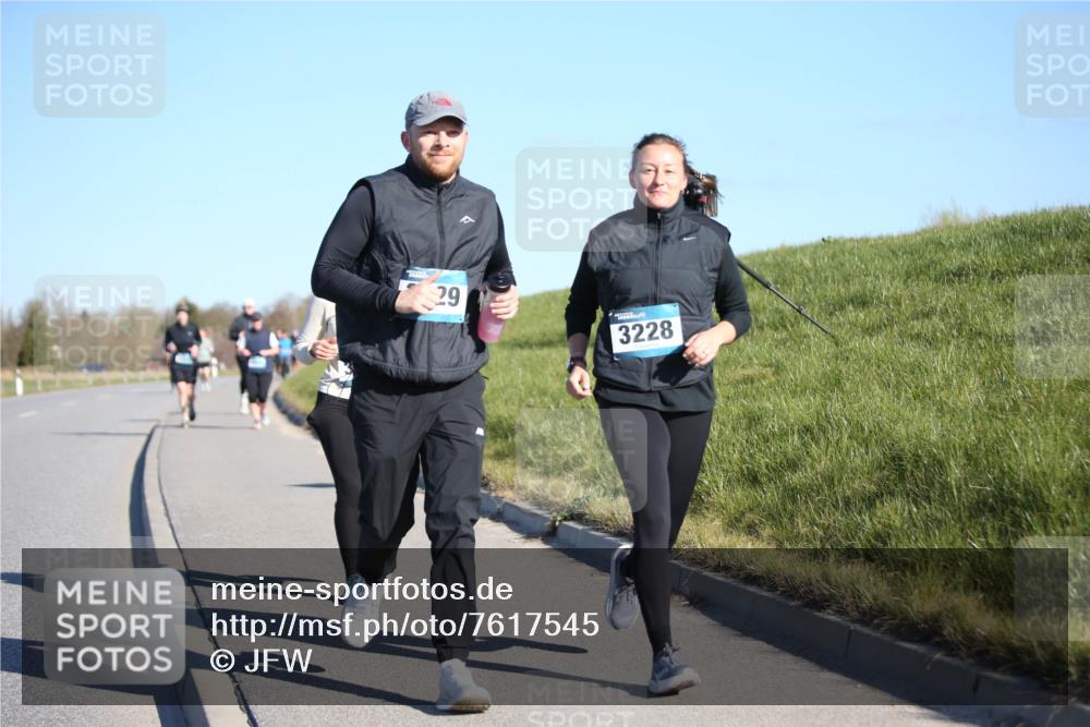 06.04.2025 - 44. Internationalen Wilhelmsburger Insellauf Jannik Wohlers http://msf.ph/oto/7617545 06.04.2025 09:43:17 Laufen 29, 3228 meine-sportfotos.de