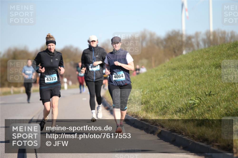 06.04.2025 - 44. Internationalen Wilhelmsburger Insellauf Jannik Wohlers http://msf.ph/oto/7617553 06.04.2025 09:43:21 Laufen 4323, 4087, 4064 meine-sportfotos.de
