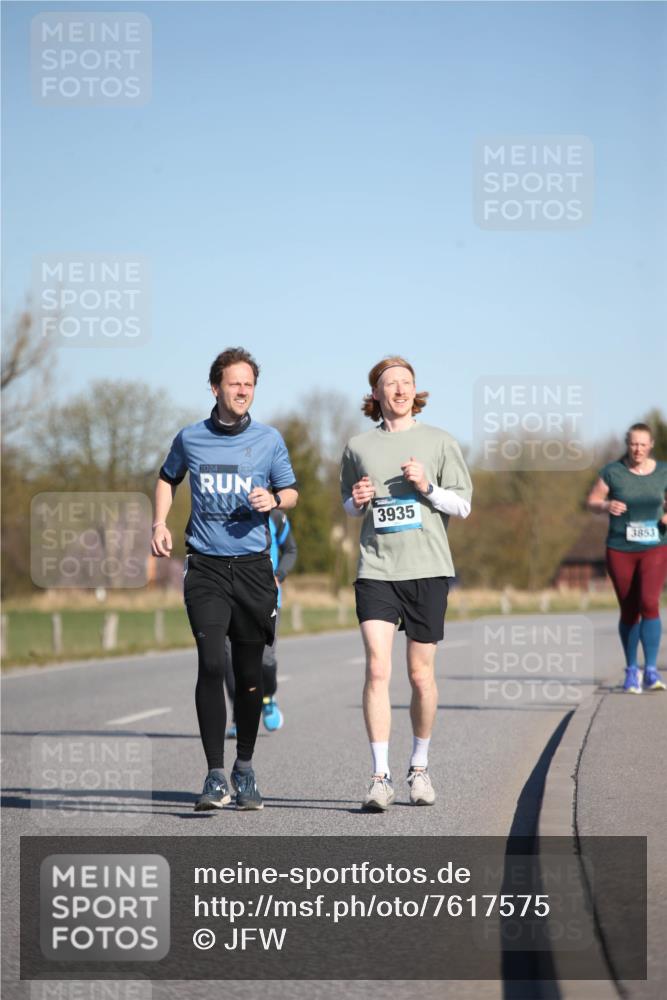 06.04.2025 - 44. Internationalen Wilhelmsburger Insellauf Jannik Wohlers http://msf.ph/oto/7617575 06.04.2025 09:43:34 Laufen 2024, 3935, 3853 meine-sportfotos.de