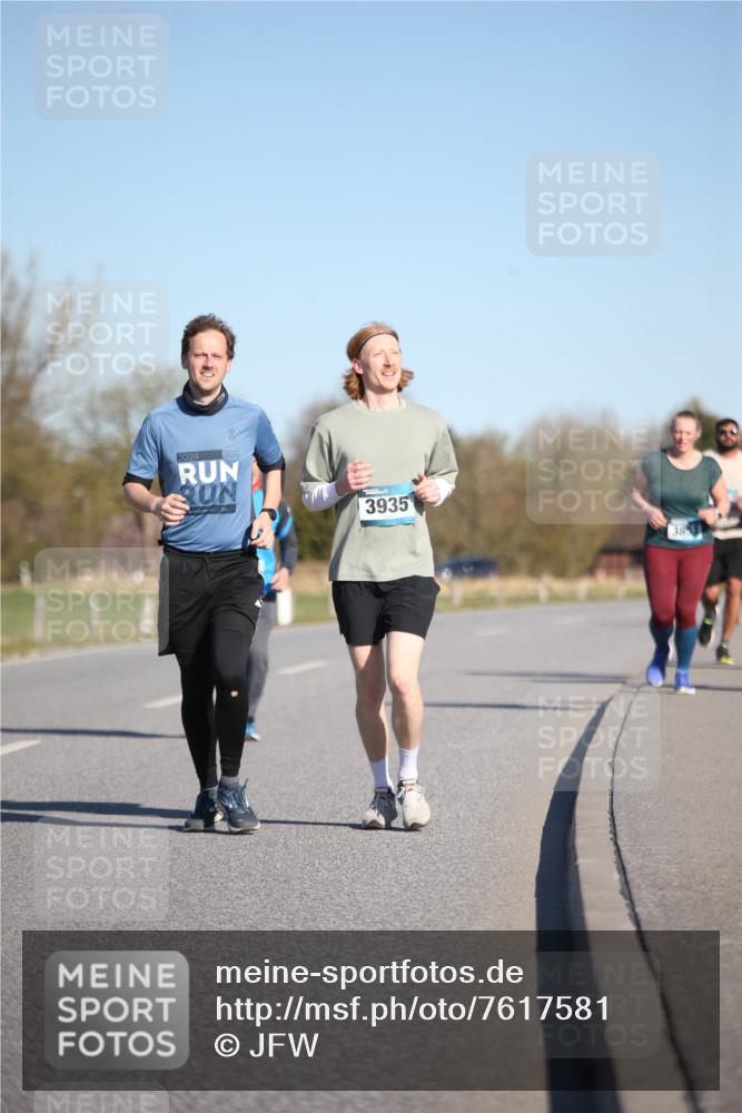 06.04.2025 - 44. Internationalen Wilhelmsburger Insellauf Jannik Wohlers http://msf.ph/oto/7617581 06.04.2025 09:43:35 Laufen 2024, 3935, 38 meine-sportfotos.de