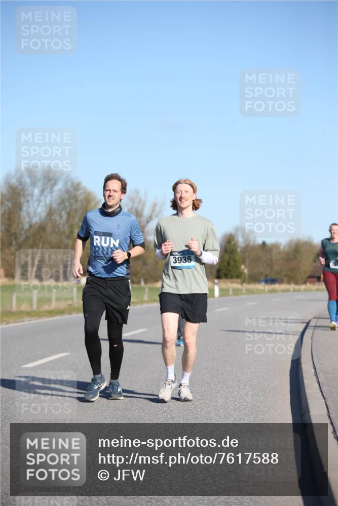 06.04.2025 - 44. Internationalen Wilhelmsburger Insellauf Jannik Wohlers http://msf.ph/oto/7617588 06.04.2025 09:43:38 Laufen 2024, 3935 meine-sportfotos.de