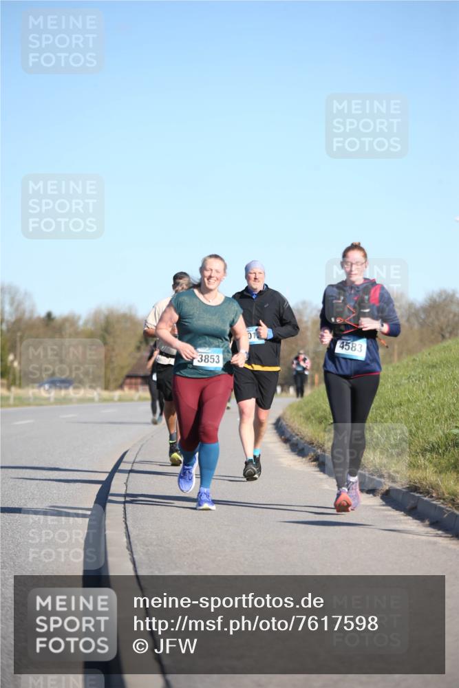 06.04.2025 - 44. Internationalen Wilhelmsburger Insellauf Jannik Wohlers http://msf.ph/oto/7617598 06.04.2025 09:43:41 Laufen 3853, 0, 4583 meine-sportfotos.de