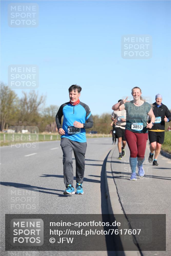 06.04.2025 - 44. Internationalen Wilhelmsburger Insellauf Jannik Wohlers http://msf.ph/oto/7617607 06.04.2025 09:43:43 Laufen 3860, 3489, 3853, 012 meine-sportfotos.de