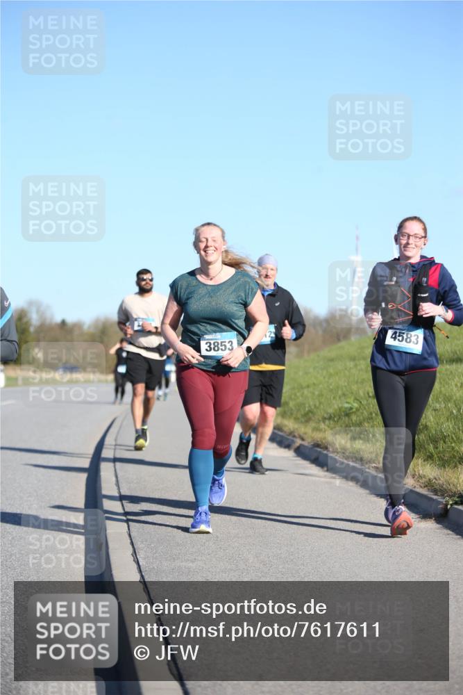 06.04.2025 - 44. Internationalen Wilhelmsburger Insellauf Jannik Wohlers http://msf.ph/oto/7617611 06.04.2025 09:43:44 Laufen 3853, 2, 4583 meine-sportfotos.de