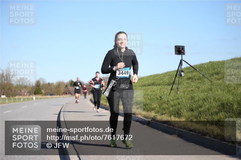 06.04.2025 - 44. Internationalen Wilhelmsburger Insellauf Jannik Wohlers http://msf.ph/oto/7617672 06.04.2025 09:44:05 Laufen 3449 meine-sportfotos.de