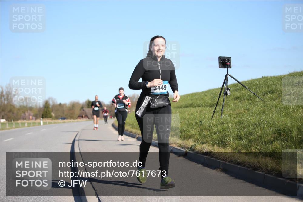 06.04.2025 - 44. Internationalen Wilhelmsburger Insellauf Jannik Wohlers http://msf.ph/oto/7617673 06.04.2025 09:44:05 Laufen 3449 meine-sportfotos.de