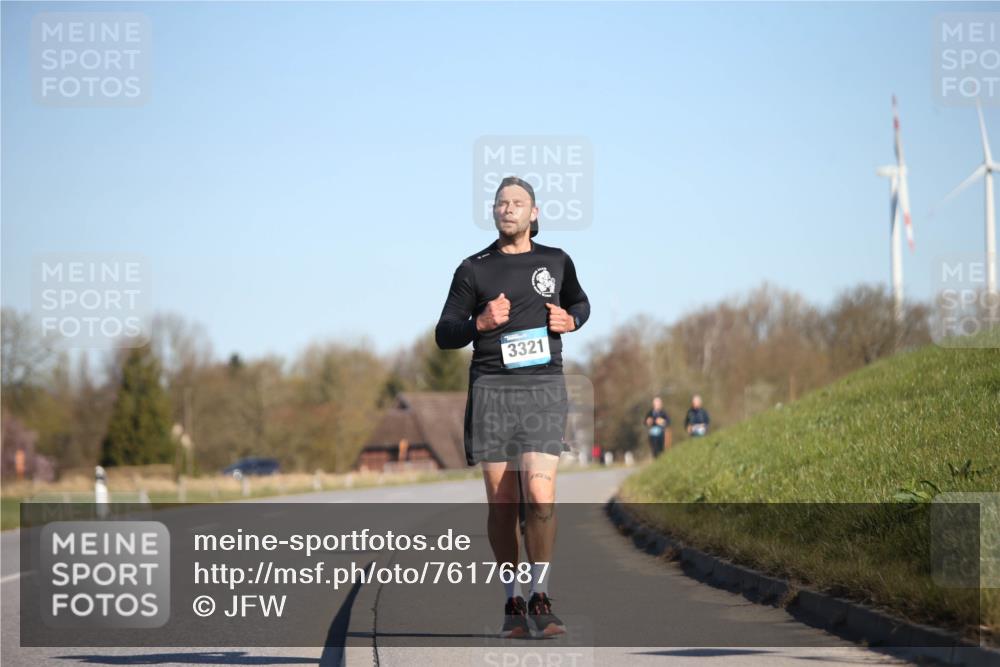 06.04.2025 - 44. Internationalen Wilhelmsburger Insellauf Jannik Wohlers http://msf.ph/oto/7617687 06.04.2025 09:44:12 Laufen 3321 meine-sportfotos.de