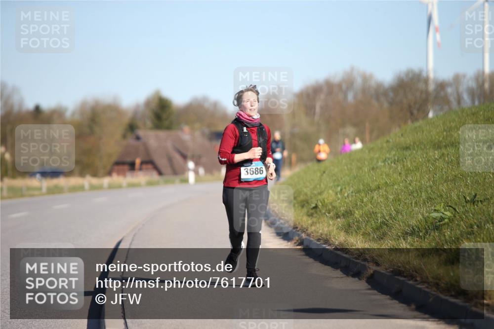06.04.2025 - 44. Internationalen Wilhelmsburger Insellauf Jannik Wohlers http://msf.ph/oto/7617701 06.04.2025 09:44:19 Laufen 3686 meine-sportfotos.de