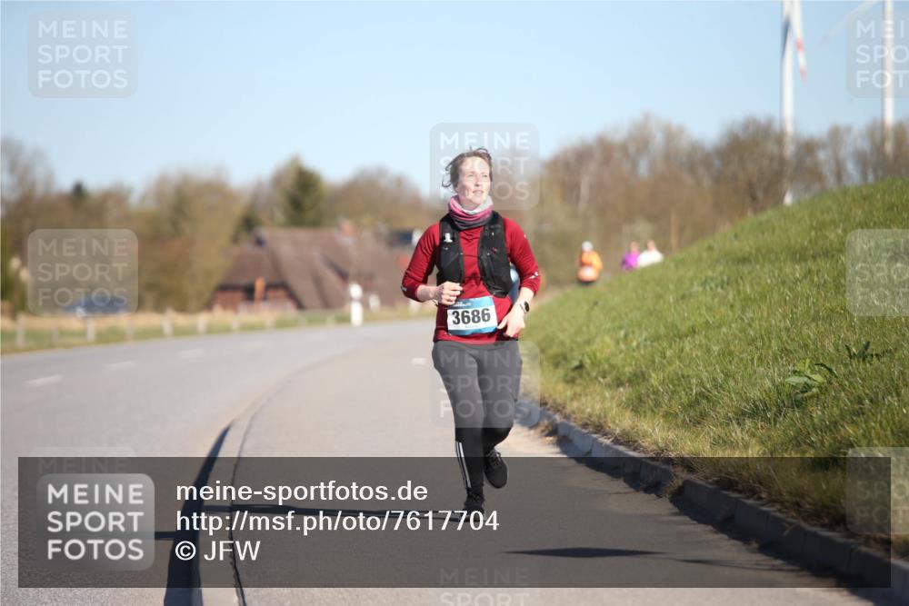 06.04.2025 - 44. Internationalen Wilhelmsburger Insellauf Jannik Wohlers http://msf.ph/oto/7617704 06.04.2025 09:44:19 Laufen 3686 meine-sportfotos.de
