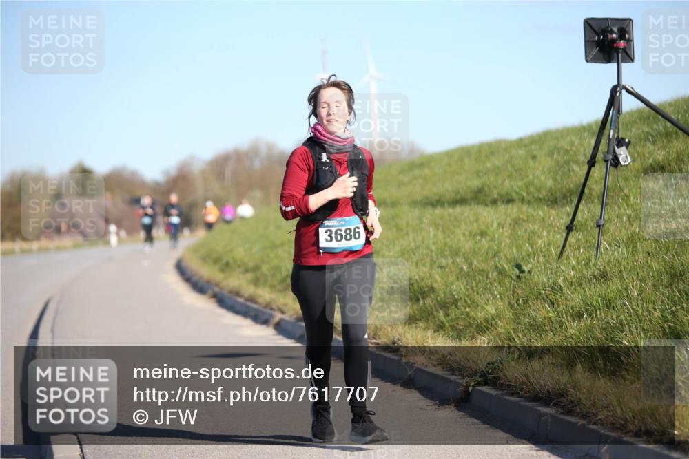 06.04.2025 - 44. Internationalen Wilhelmsburger Insellauf Jannik Wohlers http://msf.ph/oto/7617707 06.04.2025 09:44:23 Laufen 3686 meine-sportfotos.de