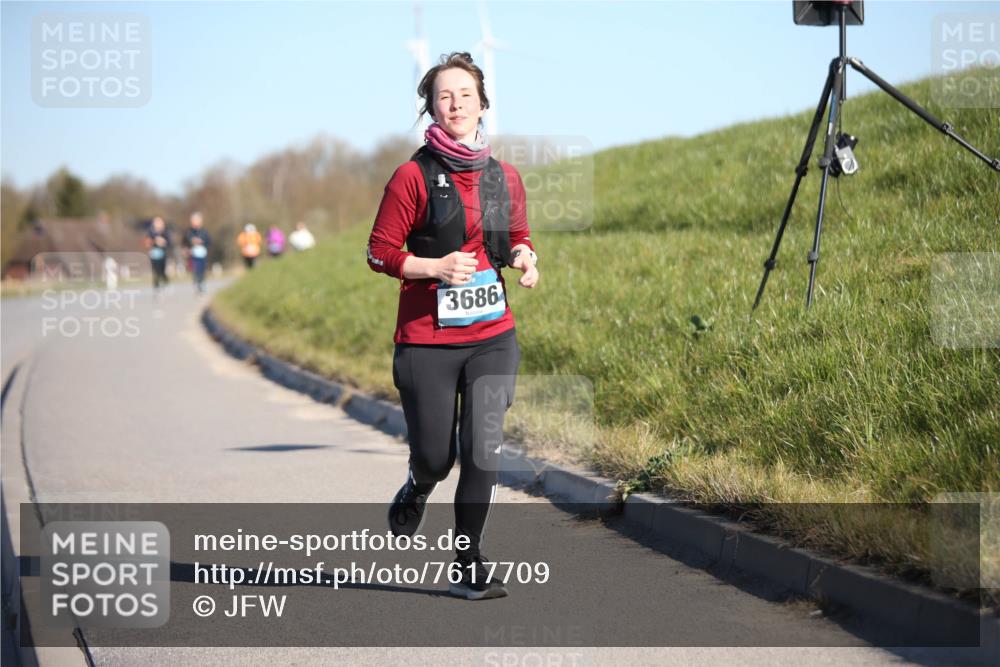 06.04.2025 - 44. Internationalen Wilhelmsburger Insellauf Jannik Wohlers http://msf.ph/oto/7617709 06.04.2025 09:44:23 Laufen 3686 meine-sportfotos.de