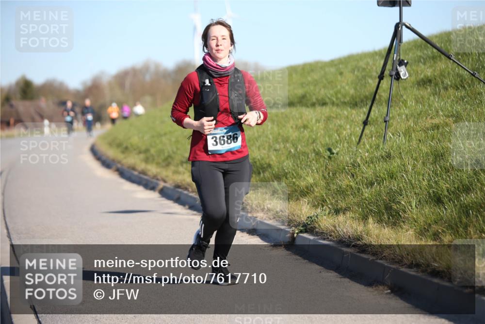 06.04.2025 - 44. Internationalen Wilhelmsburger Insellauf Jannik Wohlers http://msf.ph/oto/7617710 06.04.2025 09:44:23 Laufen 3686 meine-sportfotos.de