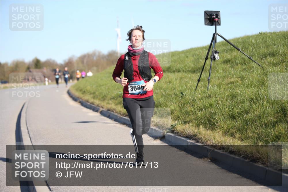 06.04.2025 - 44. Internationalen Wilhelmsburger Insellauf Jannik Wohlers http://msf.ph/oto/7617713 06.04.2025 09:44:24 Laufen 3686 meine-sportfotos.de