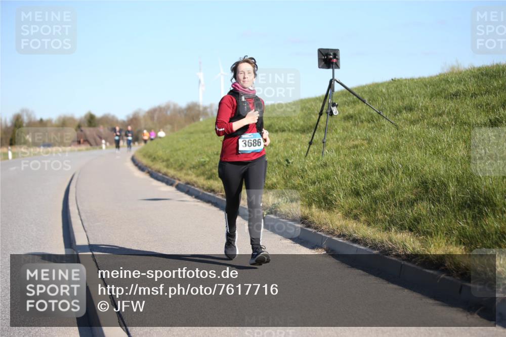 06.04.2025 - 44. Internationalen Wilhelmsburger Insellauf Jannik Wohlers http://msf.ph/oto/7617716 06.04.2025 09:44:24 Laufen 3686 meine-sportfotos.de