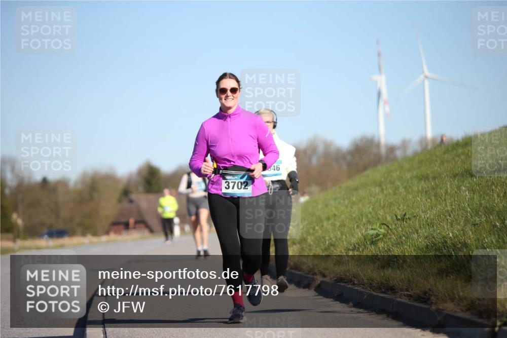 06.04.2025 - 44. Internationalen Wilhelmsburger Insellauf Jannik Wohlers http://msf.ph/oto/7617798 06.04.2025 09:45:02 Laufen 3702, 46 meine-sportfotos.de