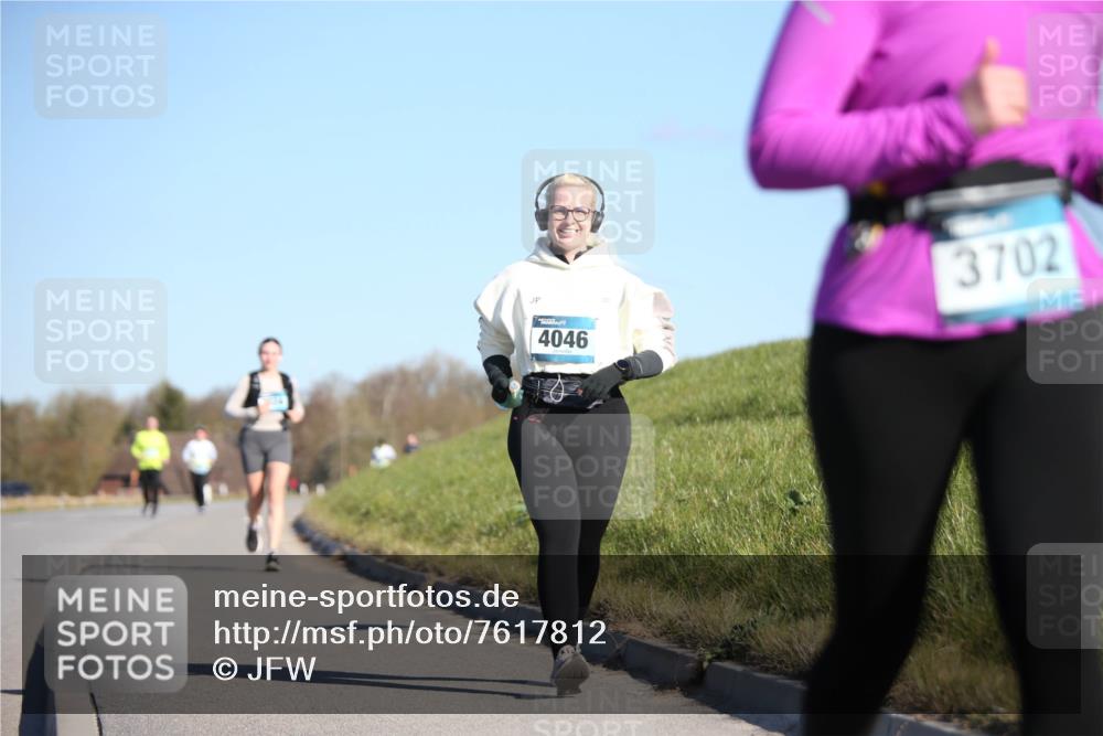 06.04.2025 - 44. Internationalen Wilhelmsburger Insellauf Jannik Wohlers http://msf.ph/oto/7617812 06.04.2025 09:45:06 Laufen 4046, 3702 meine-sportfotos.de