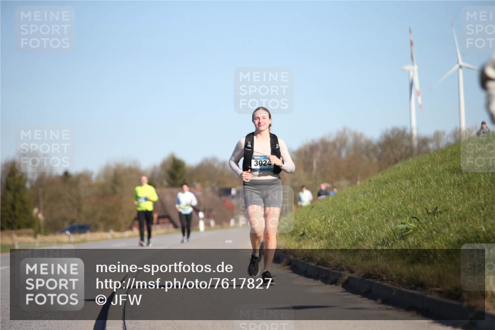 06.04.2025 - 44. Internationalen Wilhelmsburger Insellauf Jannik Wohlers http://msf.ph/oto/7617827 06.04.2025 09:45:08 Laufen 3024 meine-sportfotos.de