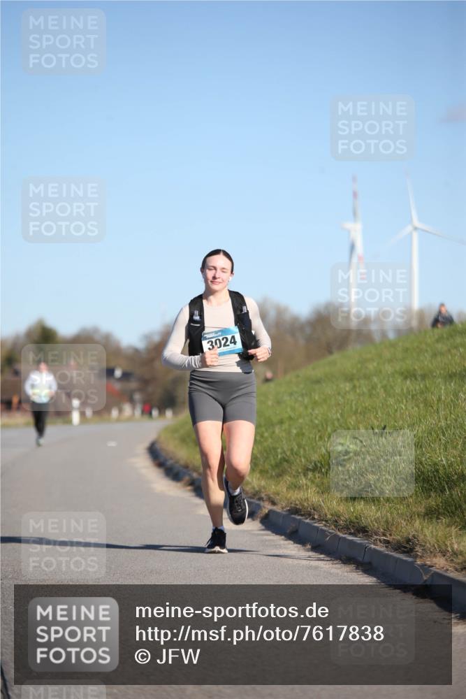 06.04.2025 - 44. Internationalen Wilhelmsburger Insellauf Jannik Wohlers http://msf.ph/oto/7617838 06.04.2025 09:45:10 Laufen 3024 meine-sportfotos.de