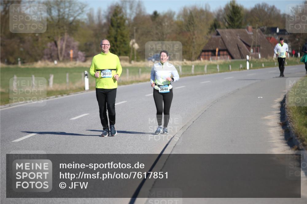 06.04.2025 - 44. Internationalen Wilhelmsburger Insellauf Jannik Wohlers http://msf.ph/oto/7617851 06.04.2025 09:45:18 Laufen 3649, 3648 meine-sportfotos.de
