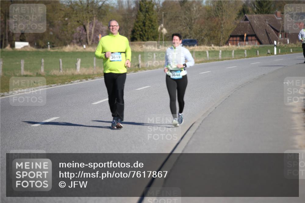 06.04.2025 - 44. Internationalen Wilhelmsburger Insellauf Jannik Wohlers http://msf.ph/oto/7617867 06.04.2025 09:45:19 Laufen 3649, 3648 meine-sportfotos.de